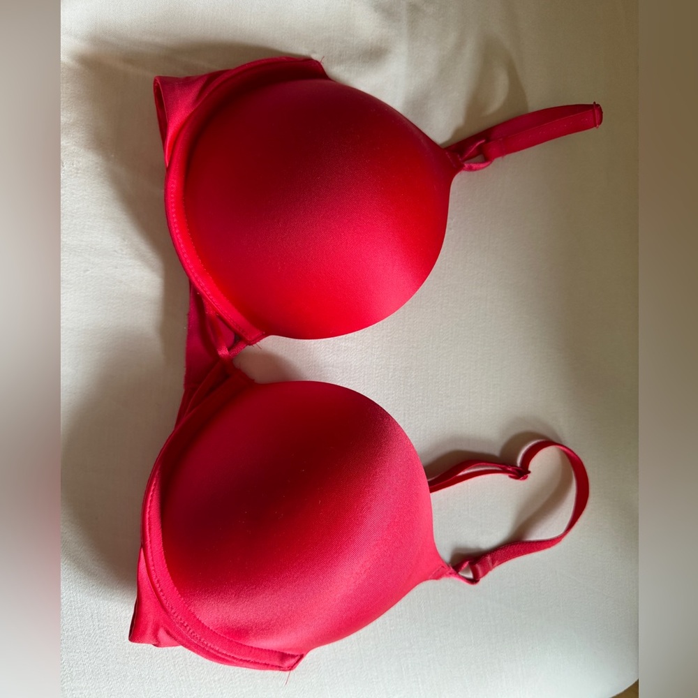 Victoria’s Secret bombshell